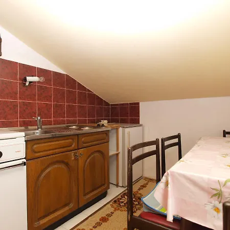 Slavica 382 Apartman Póla