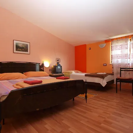 Slavica 382 Apartman *