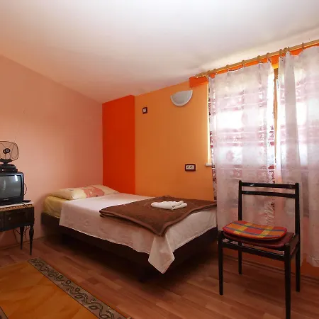 Slavica 382 Póla