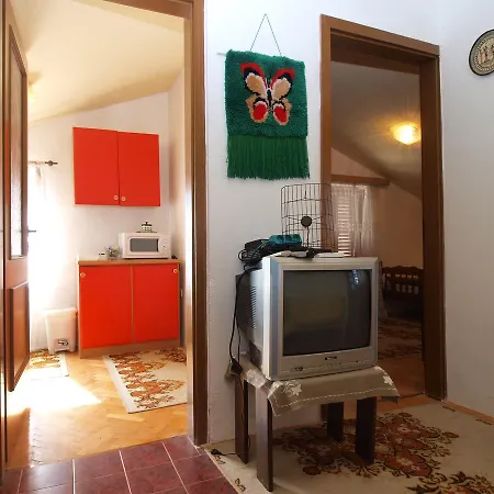 Slavica 382 Póla