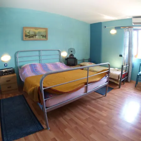 Slavica 382 * Póla